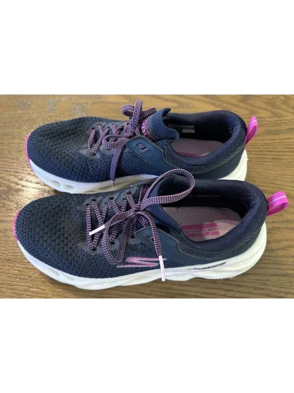 Skechers Go Run Swirl Tech Womens Size 6 Blue Athletic Walking Shoes Sneakers
